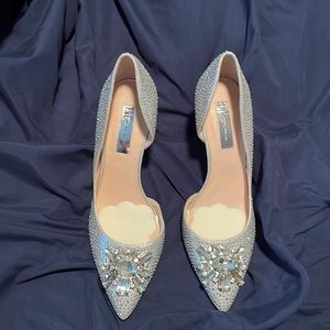 Worn once for about an hour